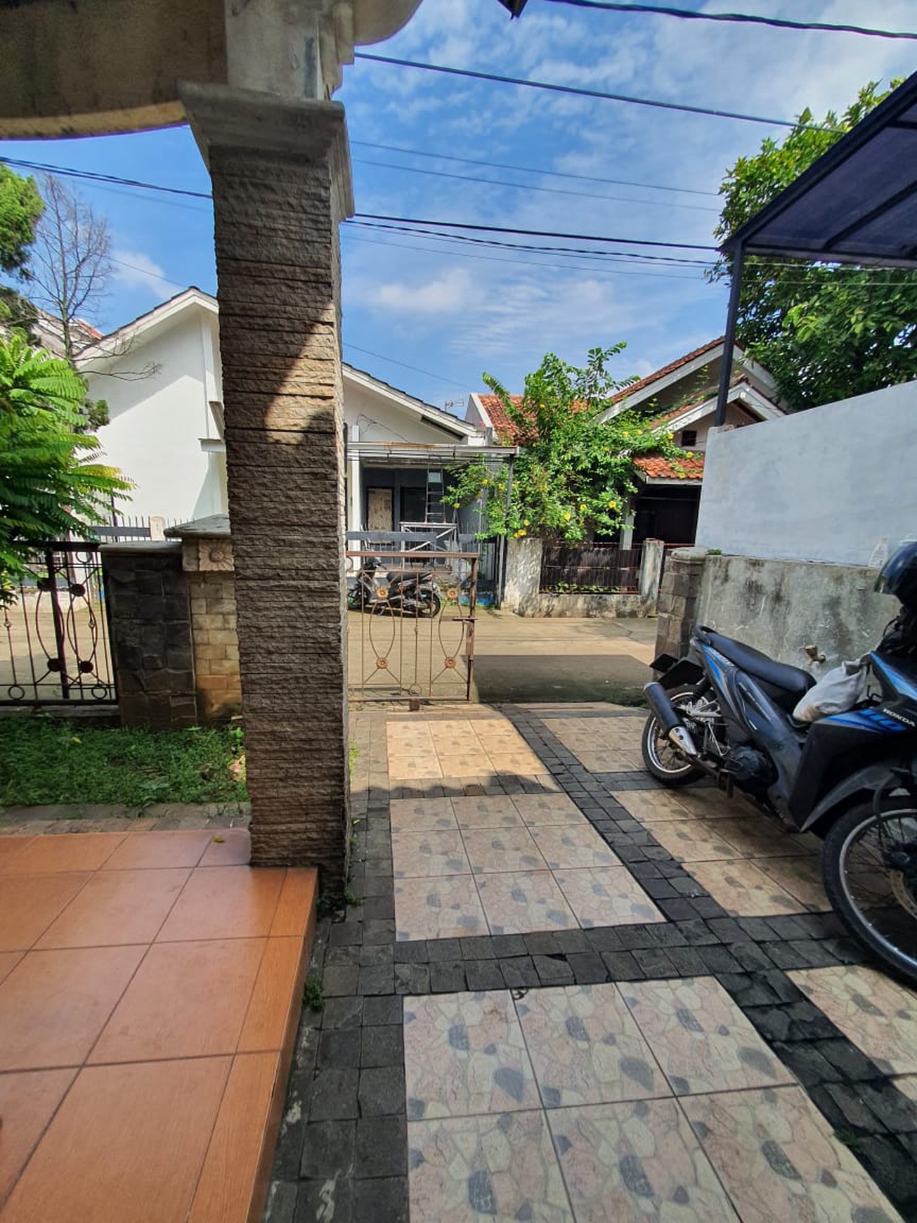 Rumah Di Pondok Aren Lokasi Strategis SIap Huni SHM @Pondok Aren Tangerang Selatan