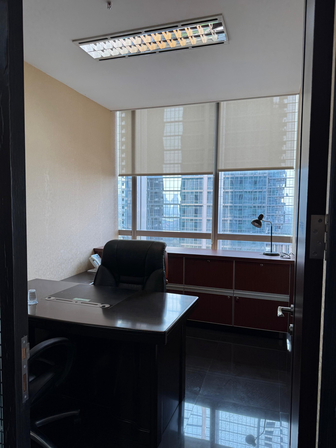 DIJUAL RUANG KANTOR OFFICE 8 KEBAYORAN BARU JAKARTA SELATAN