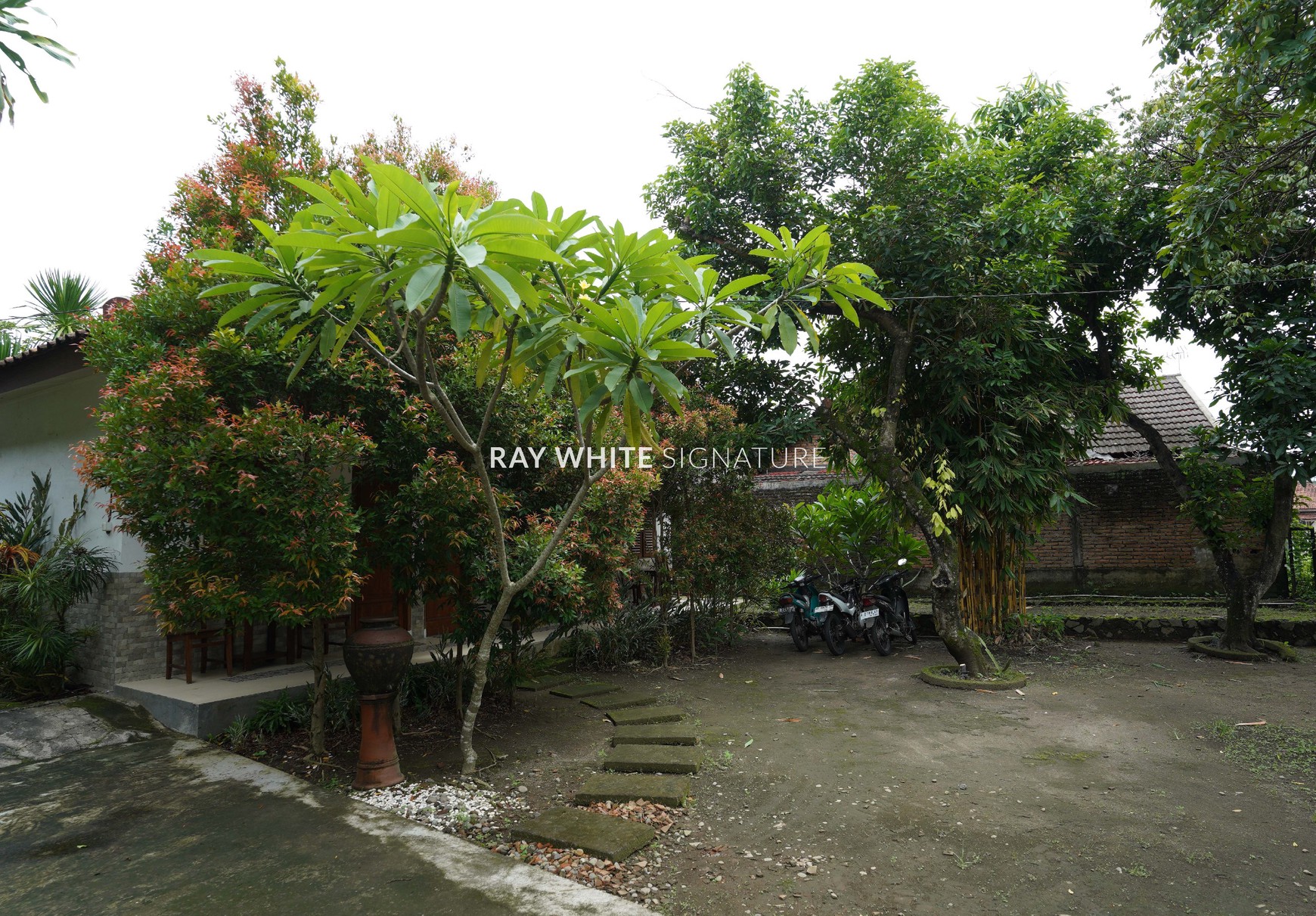 Dijual Homestay Di Jl Raya Solo Dekat Candi Sari Yogyakarta