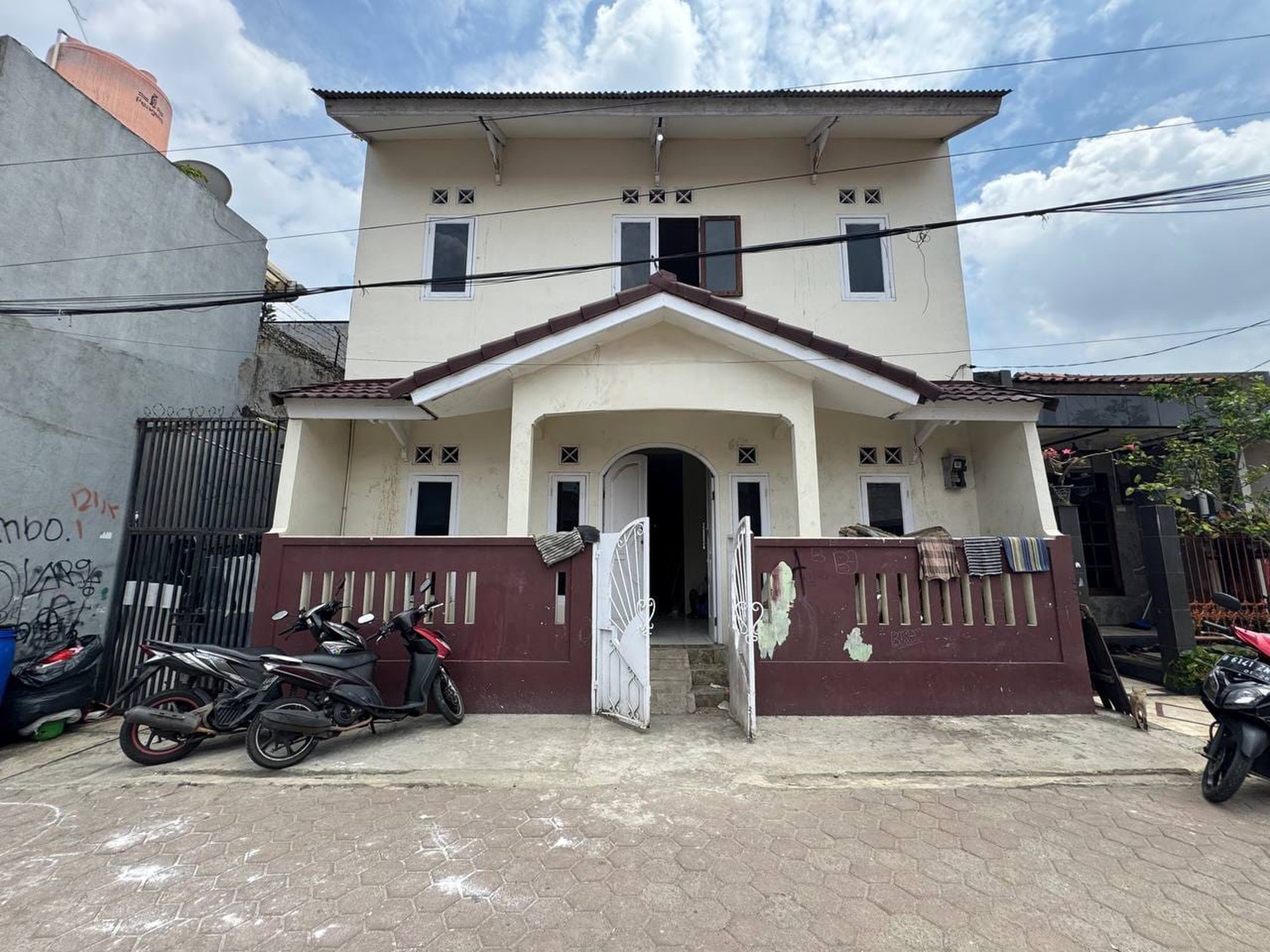 Pondok labu pangkalan jati kost 16 kamar dekat kampus upn