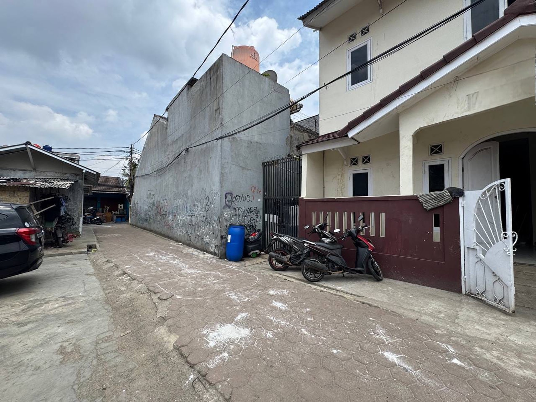 Pondok labu pangkalan jati kost 16 kamar dekat kampus upn