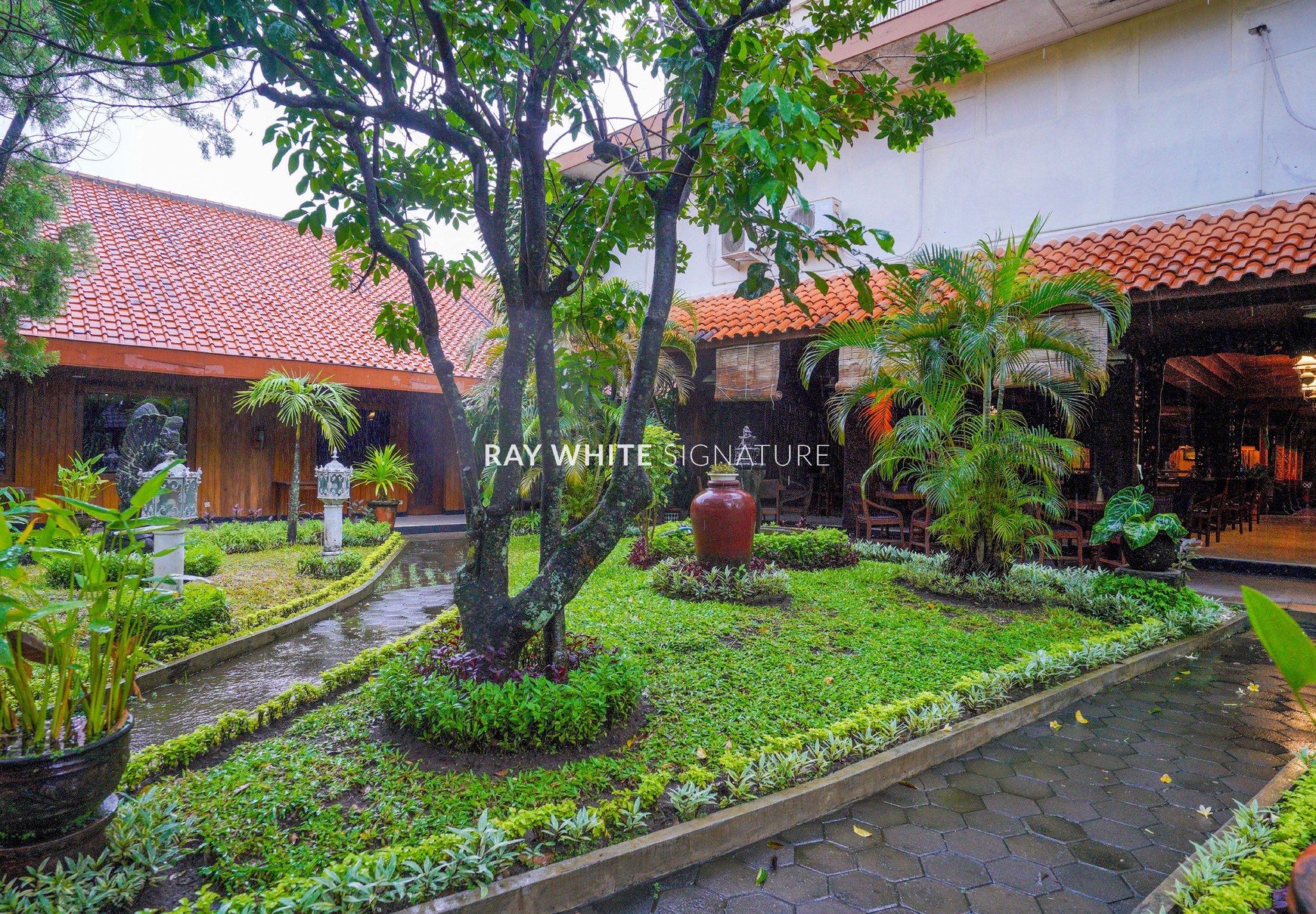 Dijual Hotel Puri Artha Bintang Tiga Di Demangan Baru Sleman Yogyakarta 