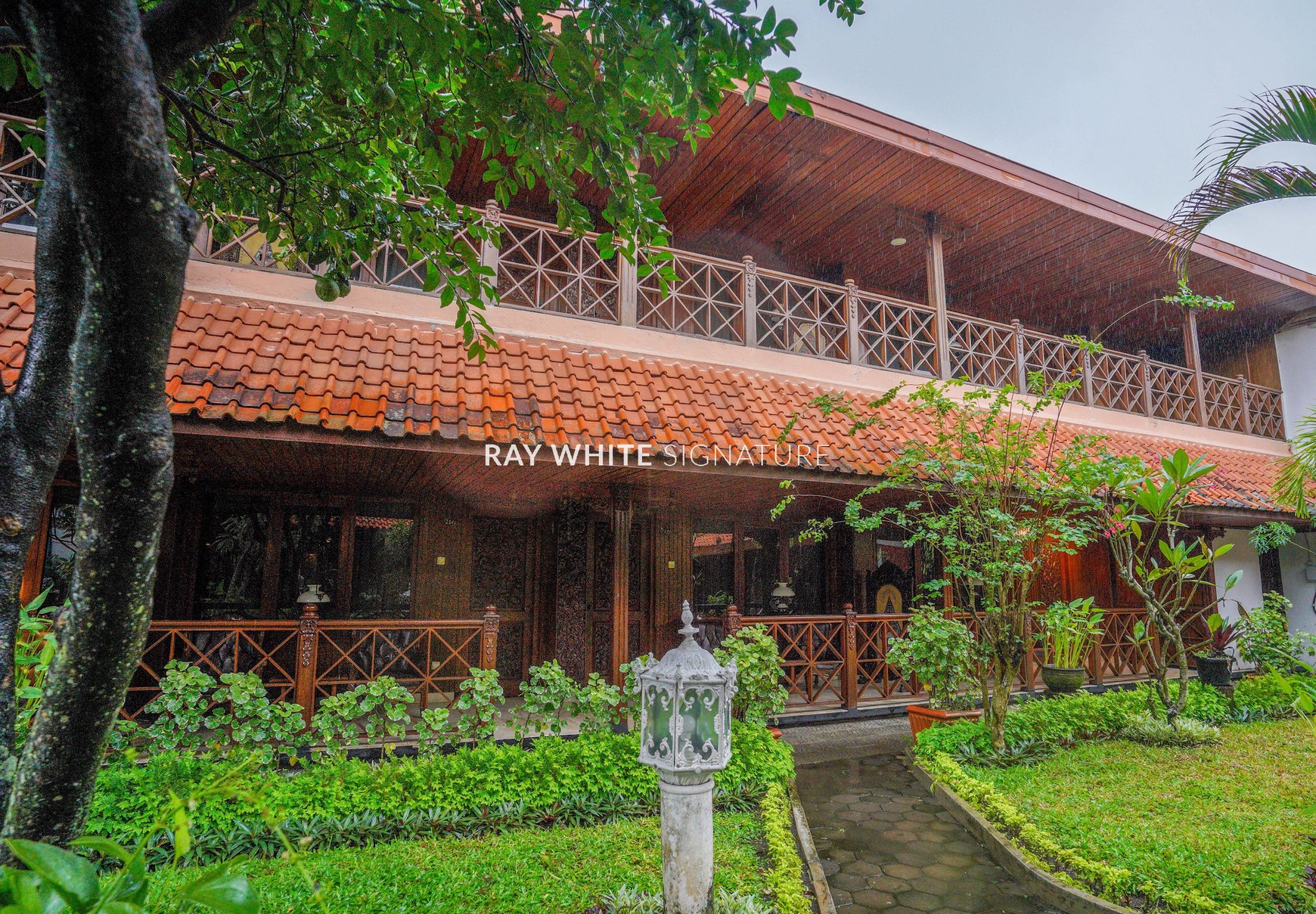 Dijual Hotel Puri Artha Bintang Tiga Di Demangan Baru Sleman Yogyakarta 