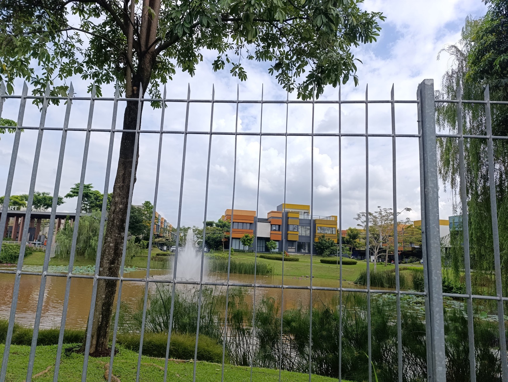 Disewakan Rumah di Symphonia Cluster Verdi Gading Serpong Lokasi Sangat Strategis dekan Sekolah dan Universitas 