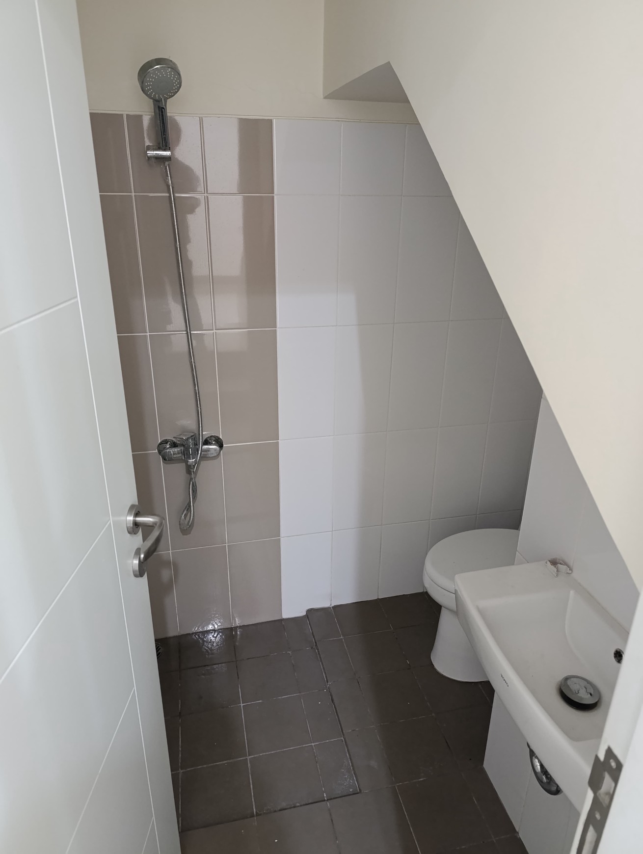 Disewakan Rumah di Symphonia Cluster Verdi Gading Serpong Lokasi Sangat Strategis dekan Sekolah dan Universitas 