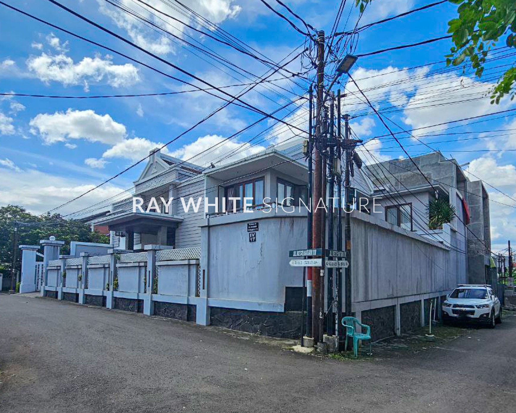 Dijual Rumah Layak Huni Posisi Hook di Jl Kesehatan IV Bintaro
