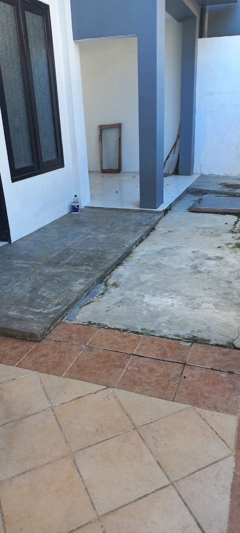 Dijual Rumah Sutorejo