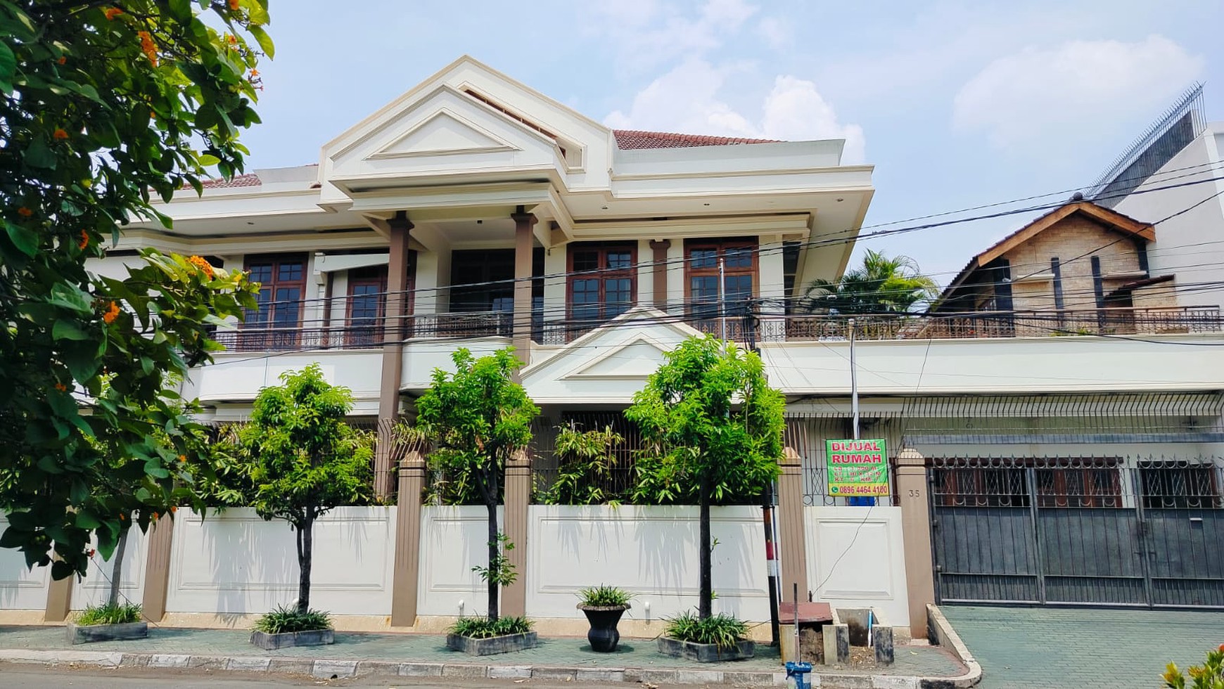 Dijual Rumah Nginden Intan