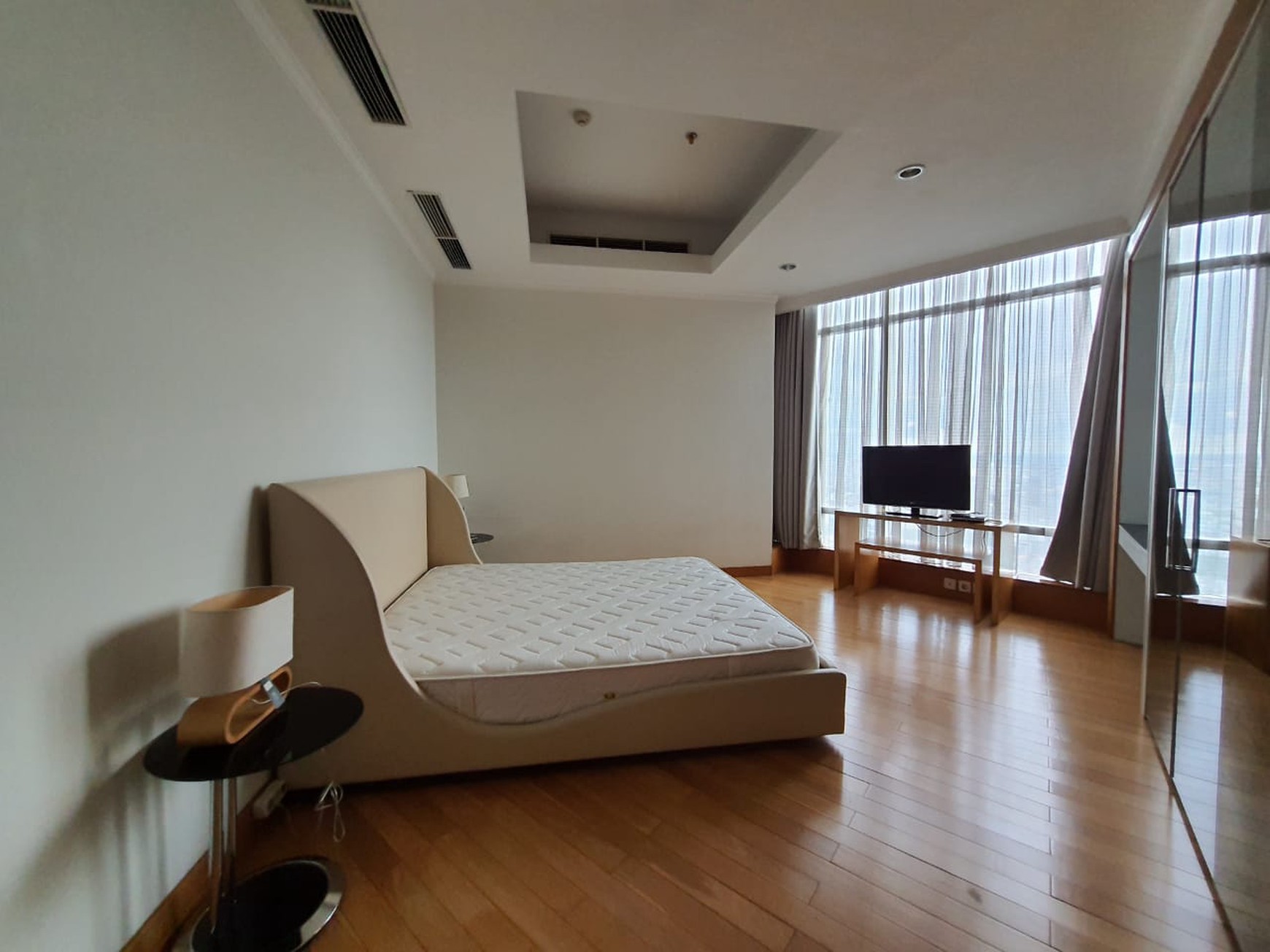 Apartement Kempinski Lantai 56 Lokasi Strategis di Pusat Kota Jakarta
