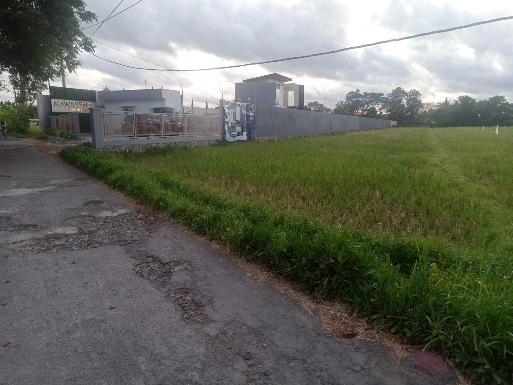 Tanah 3.087 Meter Persegi Cocok Untuk Cafe / Resto / Villa Di Sendangadi Sleman