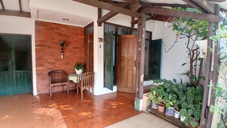 DIJUAL CEPAT, Lokasi strategis, dekat Mal Cinere, kompleks perumahan , Cinere