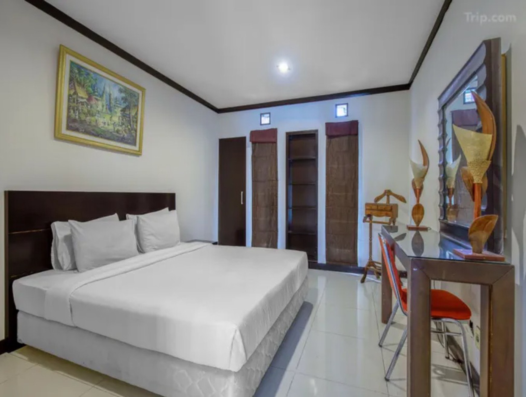 Dijual Hotel Bagus di Lembang, Bandung Dijual Murah , Fasilitas bagus, Letak Strategis.