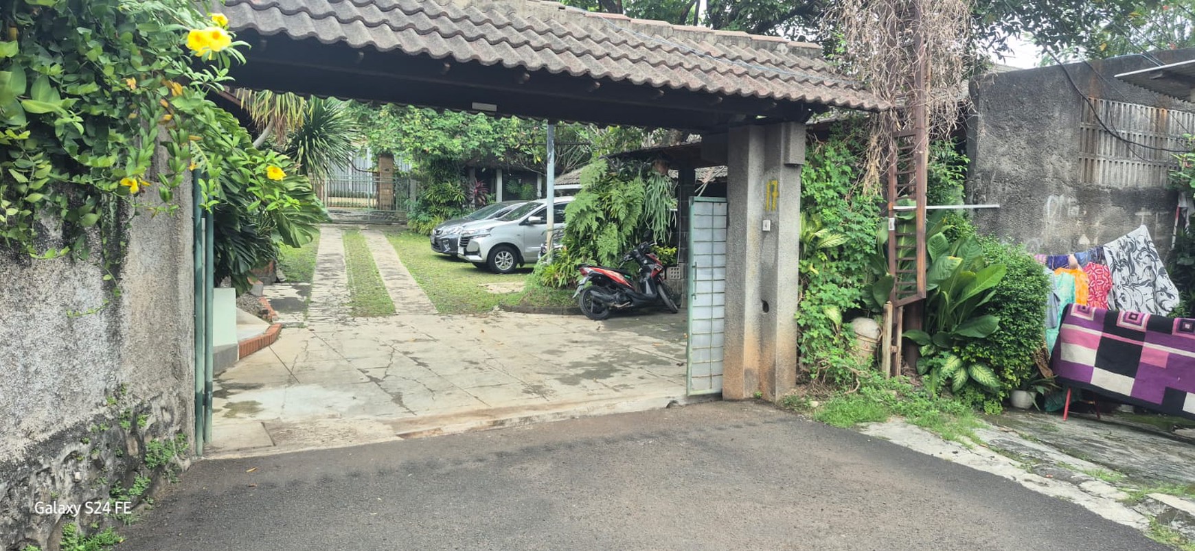 Rumah Asri Dan Tanah di Jl. Mujair