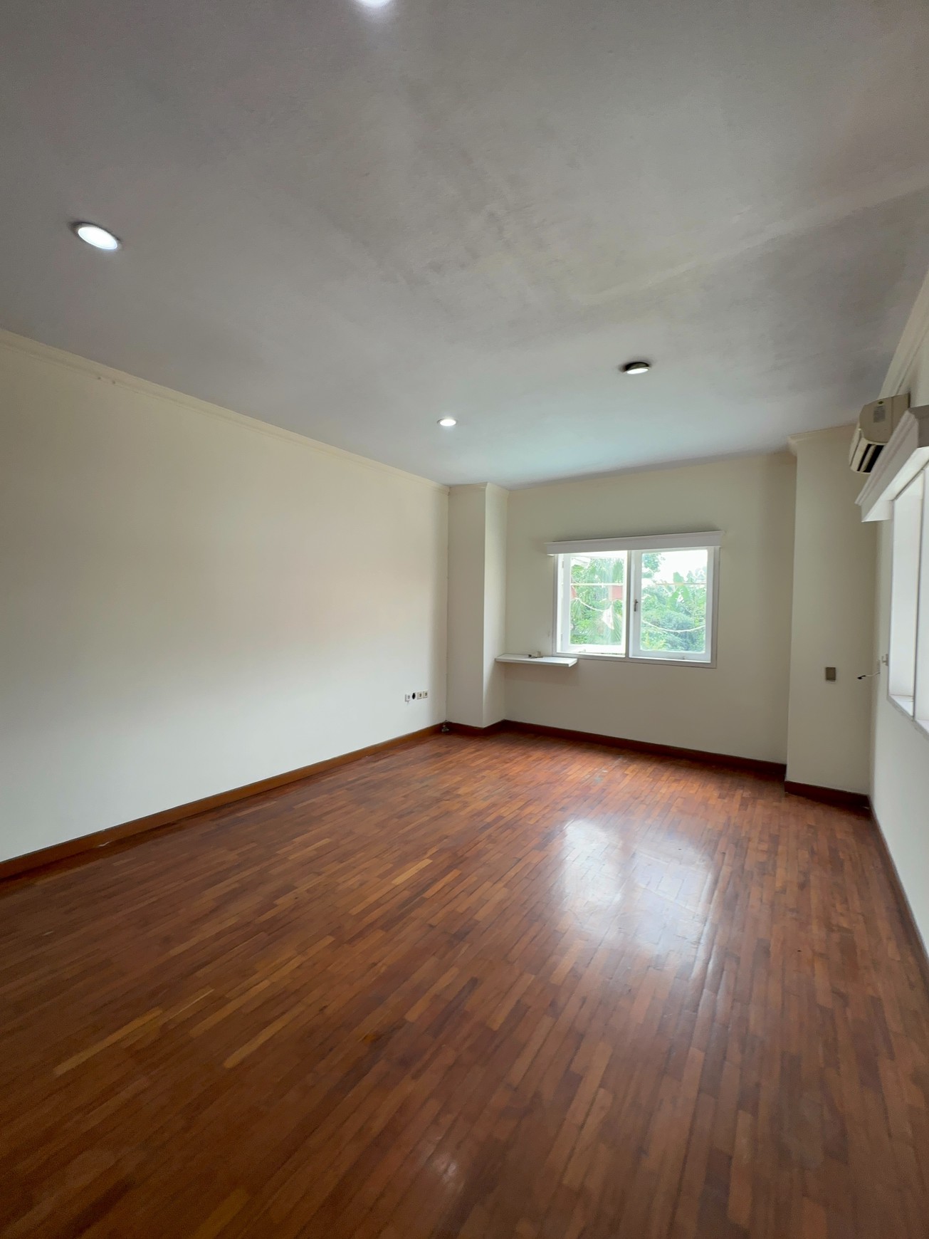 Rumah 2 Lantai Rasamala Menteng Dalam, Jakarta Selatan 