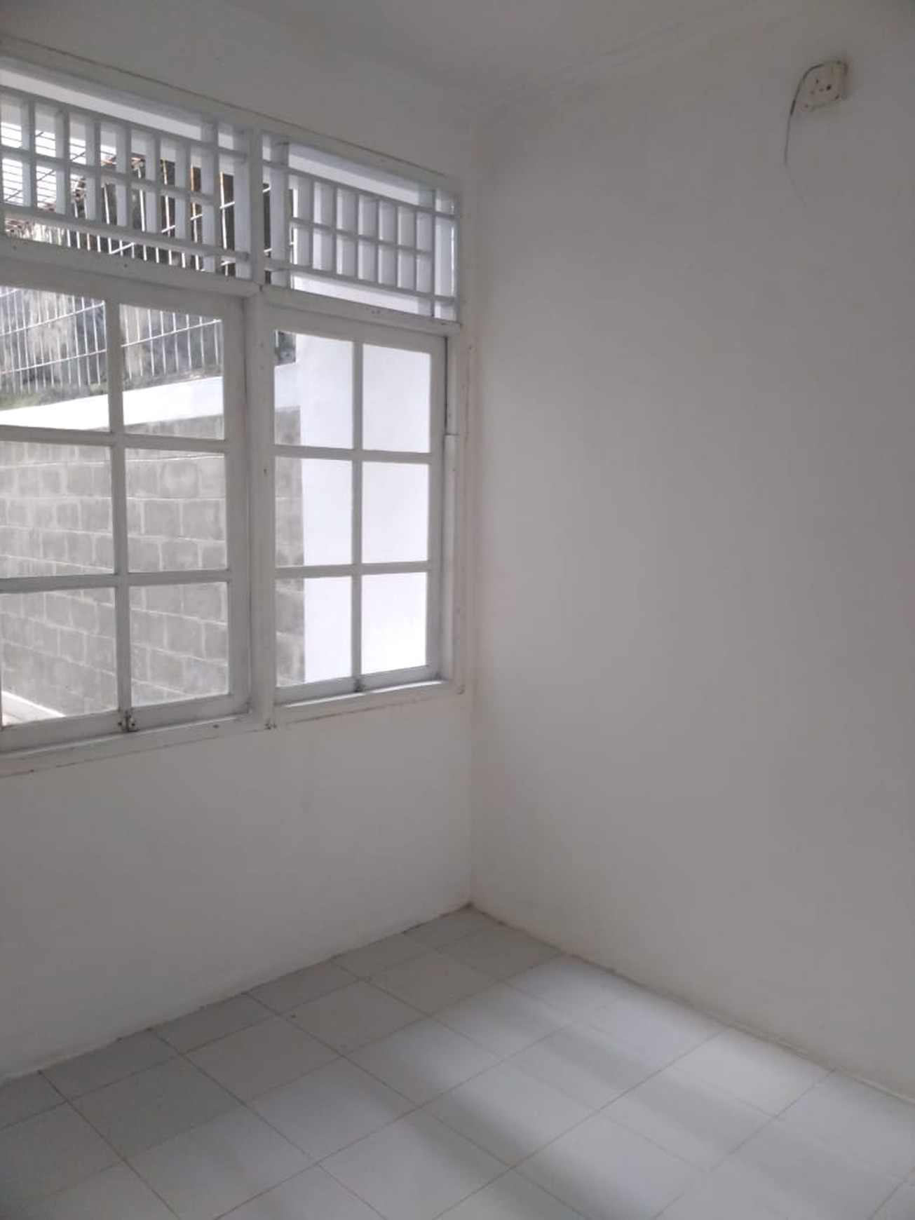Rumah Siap Huni di Mertilang Sektor 9 Bintaro