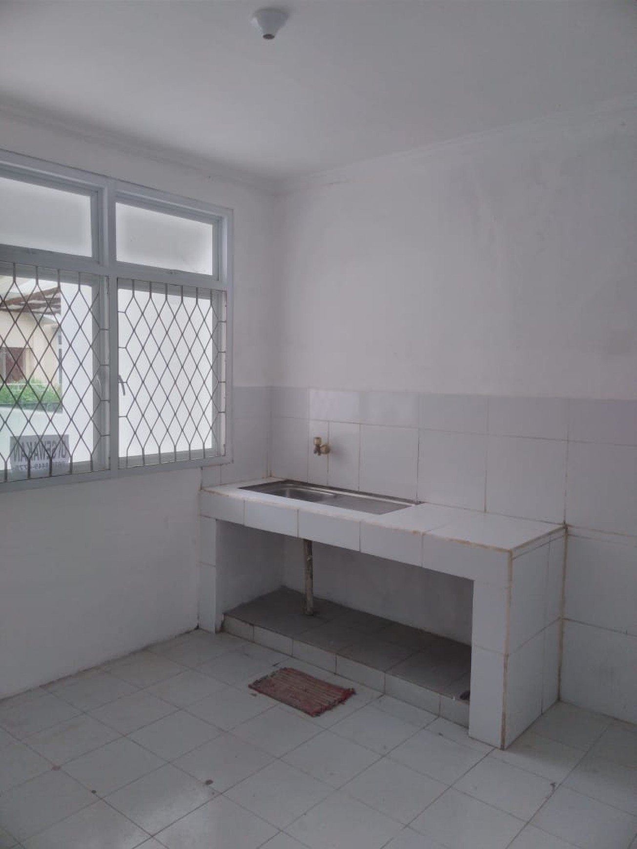 Rumah Siap Huni di Mertilang Sektor 9 Bintaro