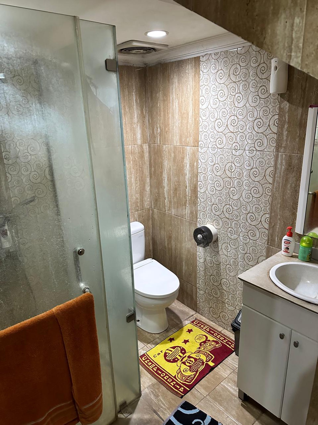 Dijual Rumah Posisi Hoek Yang  Siap Huni Dan Full Furnish Di Jalan Kavling Perkebunan , Lippo Karawaci - Tangerang