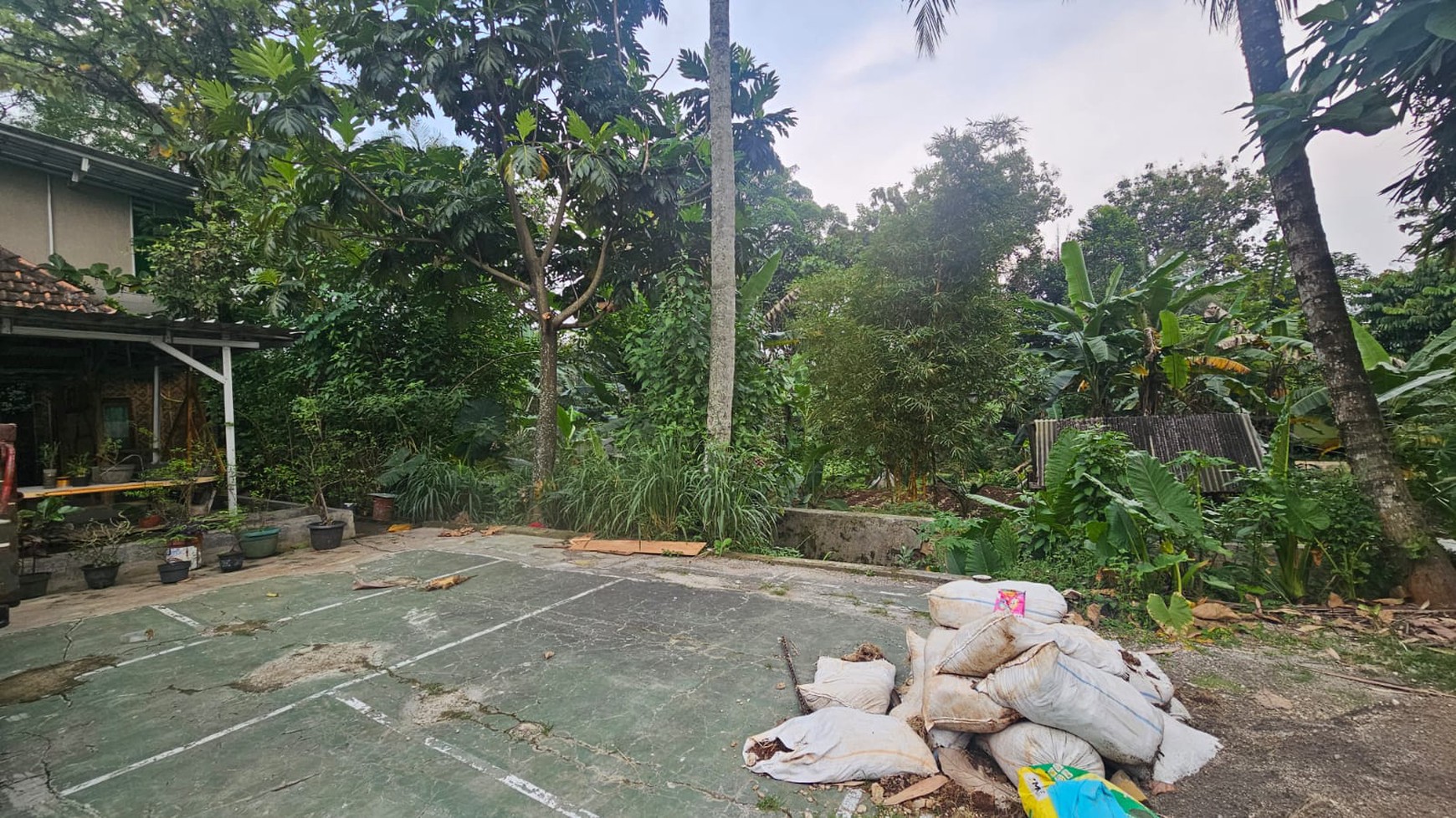 Cimanggis Tapos tanah luas 1609 datar tidak berkontur akses mbl