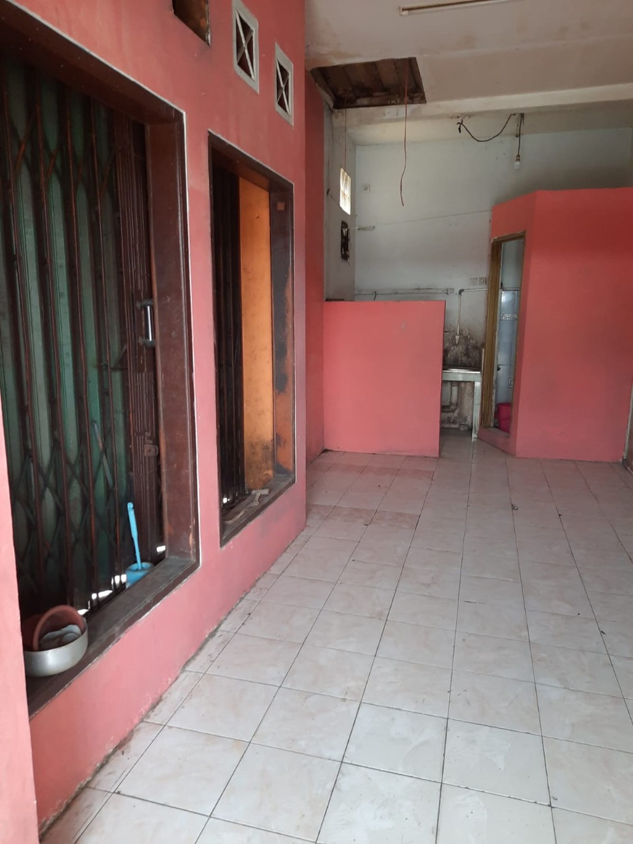 Dijual Rumah Usaha di Jl M Kahfi Jagakarsa