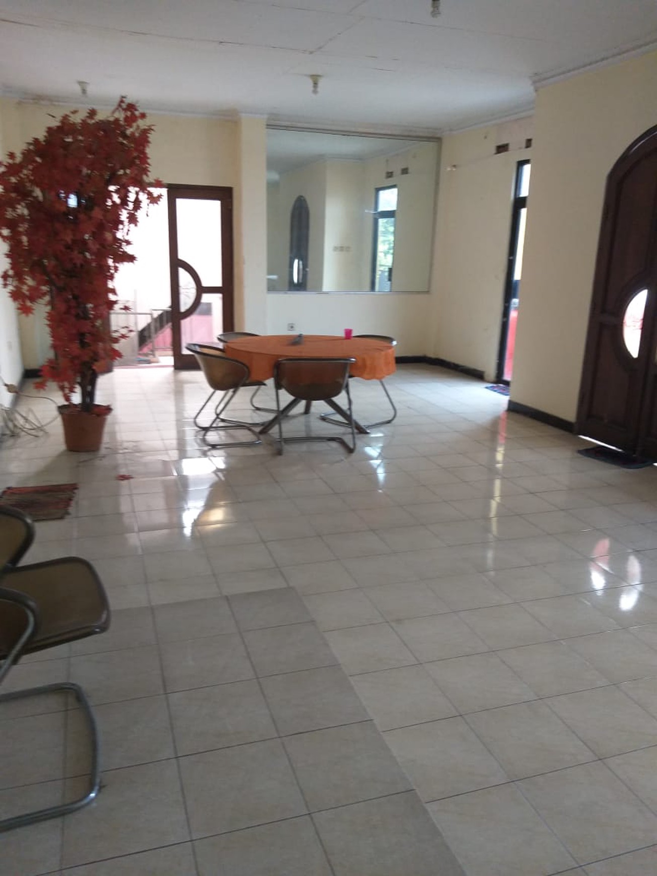 Dijual Rumah Usaha di Jl M Kahfi Jagakarsa