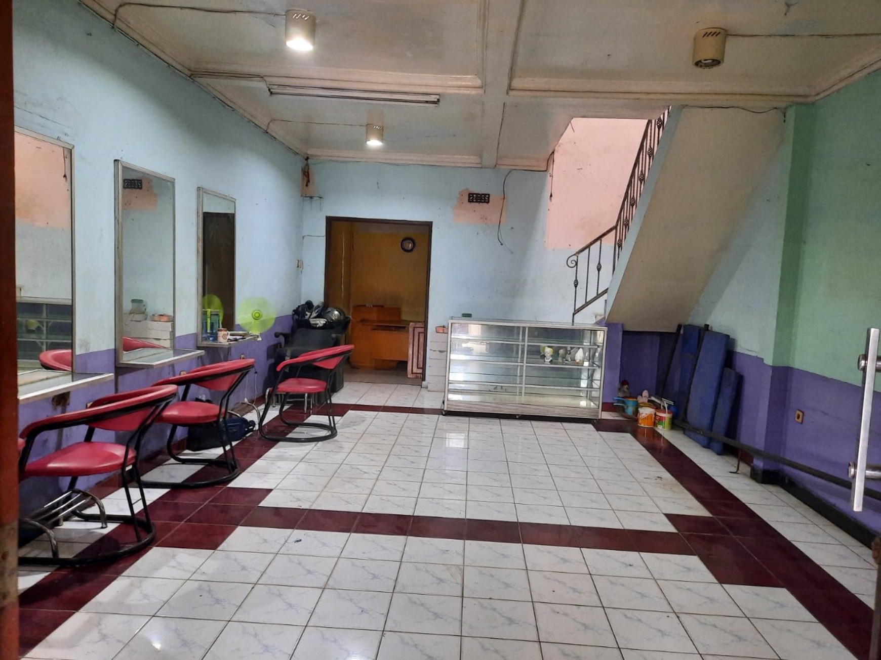Dijual Rumah Usaha di Jl M Kahfi Jagakarsa