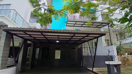 Disewakan rumah 2 tingkat di grand matoa depok 