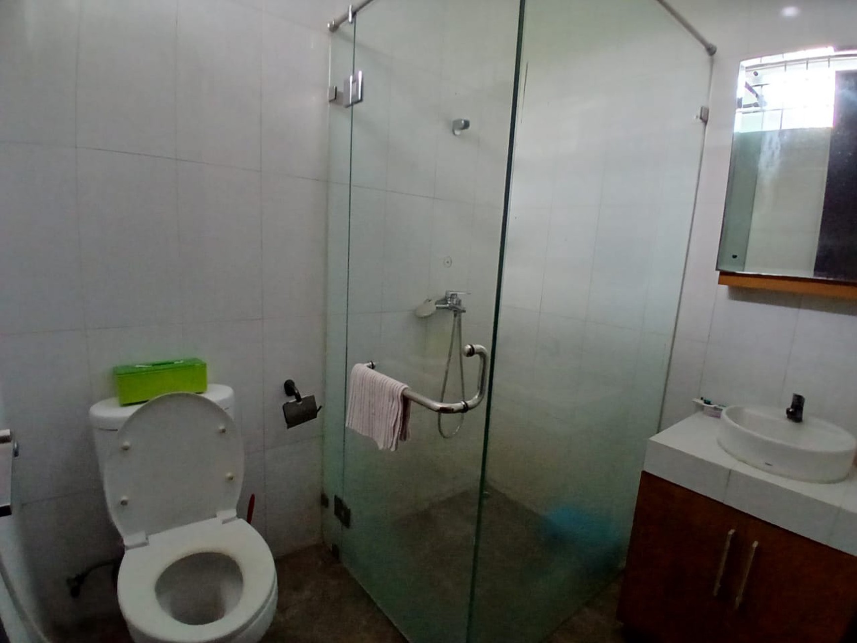 Disewakan rumah 2 tingkat di grand matoa depok 