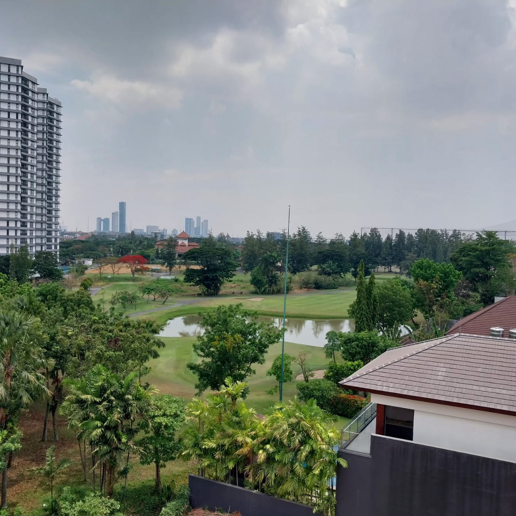 Sewa Apartemen Rosebay Graha Family Furnished Sby