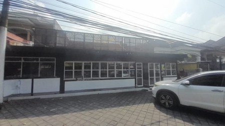 Bangunan ex resto,di jalan terusan dieng,area kampus UNMER,dekat perumahan dieng dan Mall City Point Dieng Malang