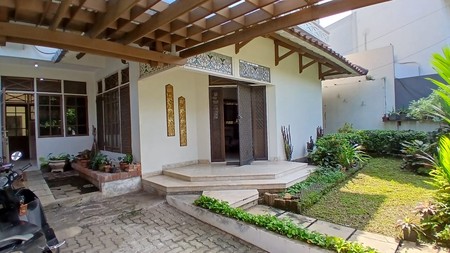 Rumah Strategis diSewakan di lebak bulus