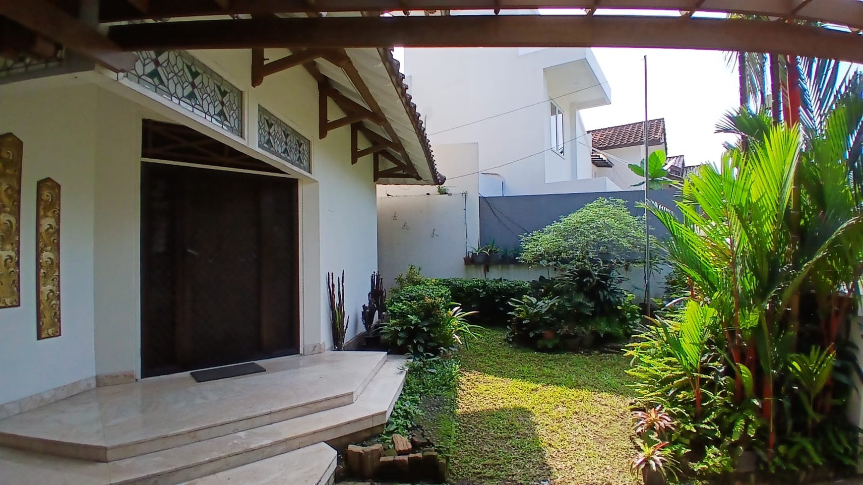 Rumah Strategis diSewakan di lebak bulus
