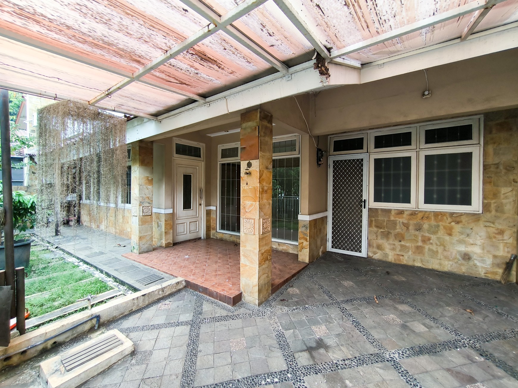 Rumah Siap Huni bangunan rapi di cluster Bintaro Sektor 9