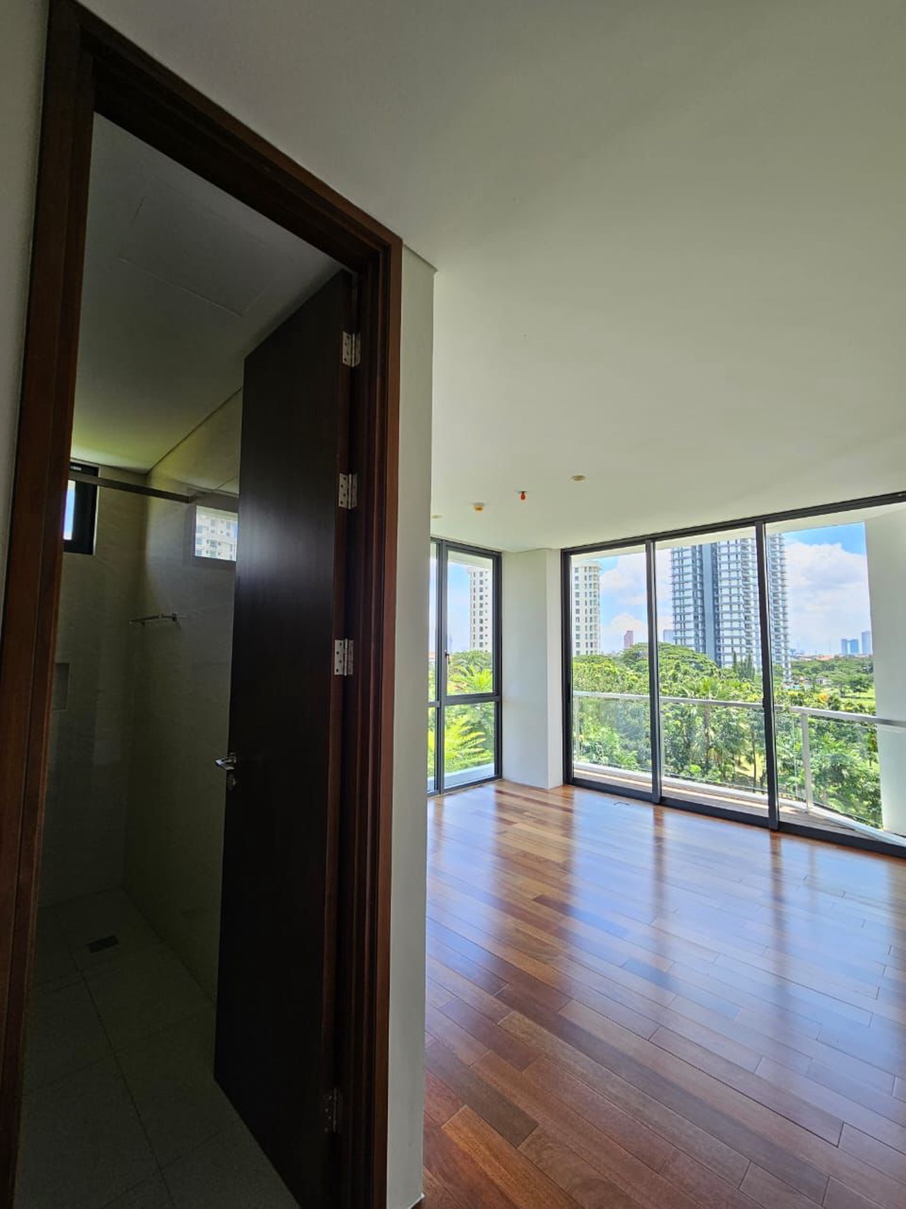 Apartemen The Rosebay 