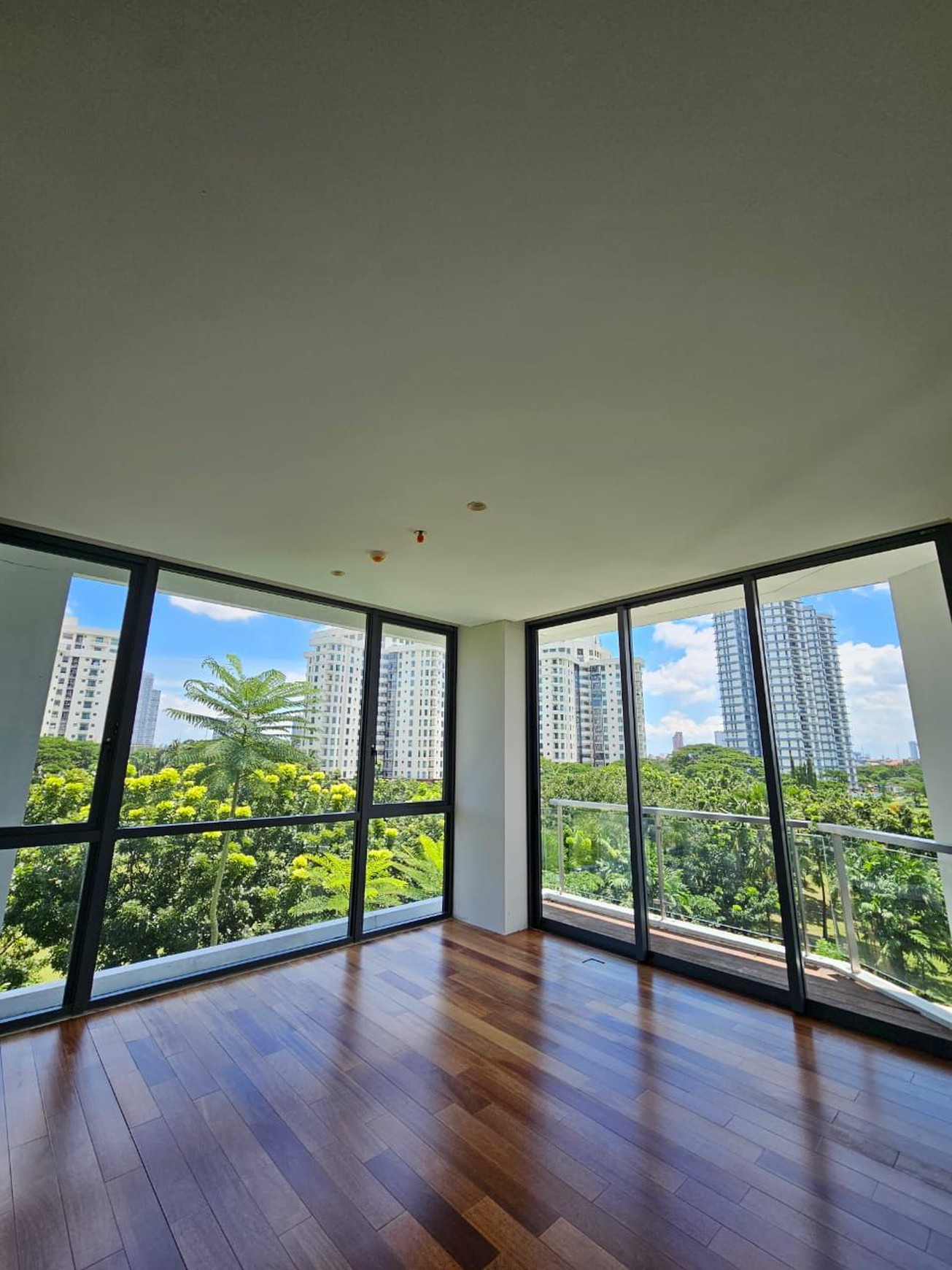 Apartemen The Rosebay 