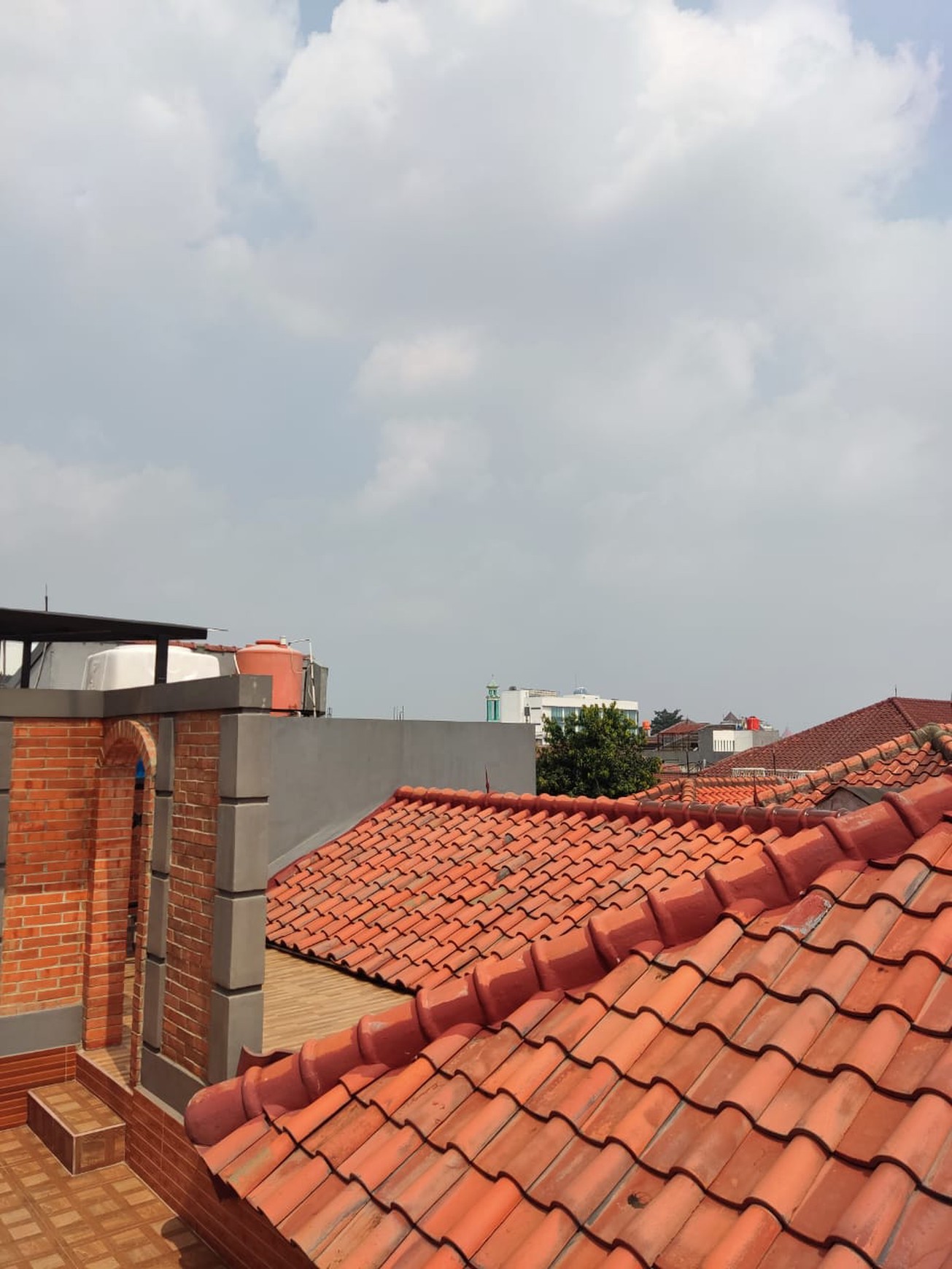 Townhouse Ciracas 5 Kamar Tidur