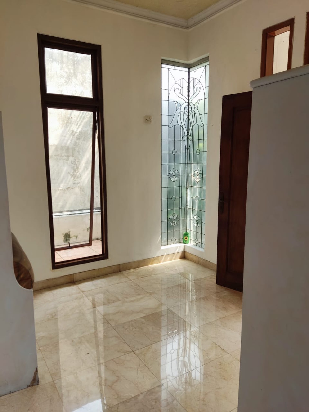 Townhouse Ciracas 5 Kamar Tidur