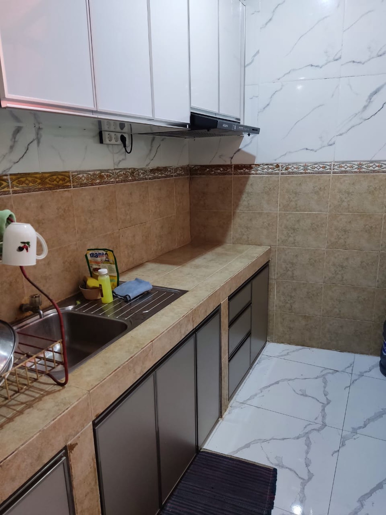 Townhouse Ciracas 5 Kamar Tidur