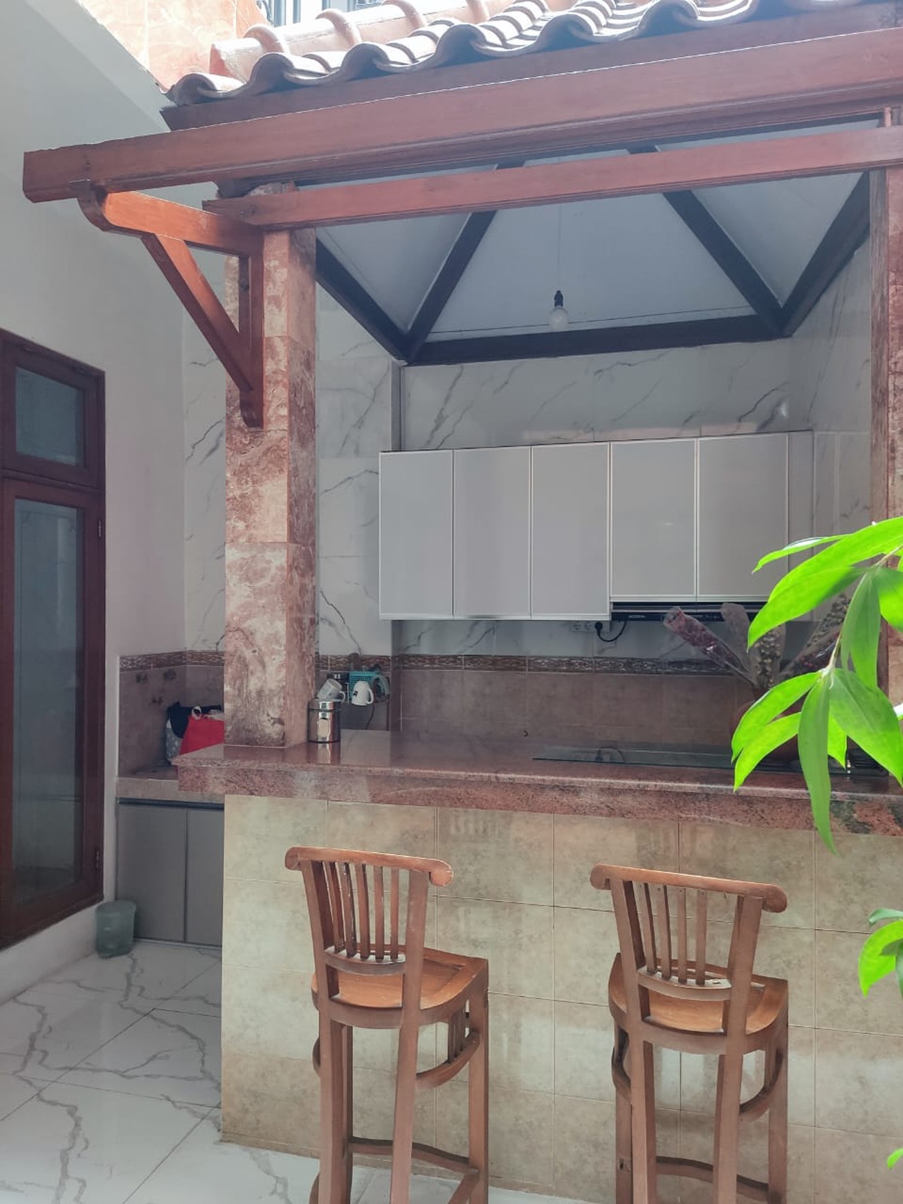 Townhouse Ciracas 5 Kamar Tidur