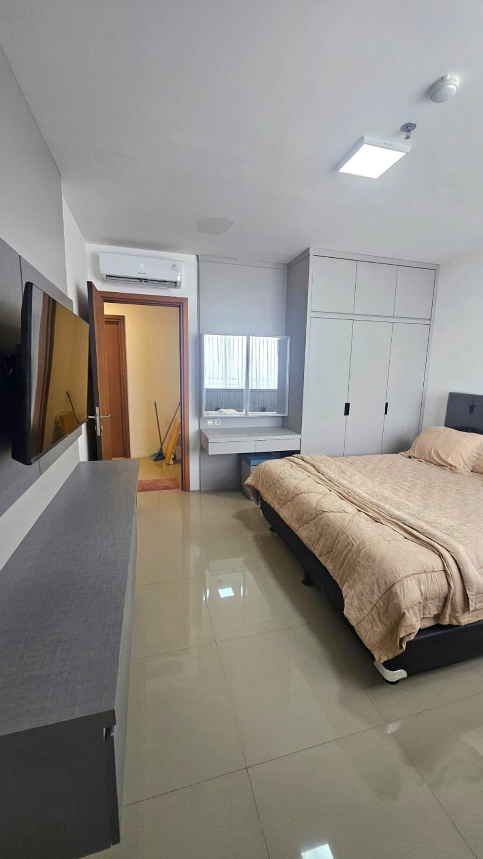 Apartemen Full Furnished Siap Huni di Tengah Kota Lokasi Ramai dan Strategis @Apartemen Paladin Park