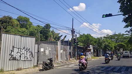 Rumah Hitung Tanah dijual di Raya Banyu Urip Surabaya, Sisi Atas