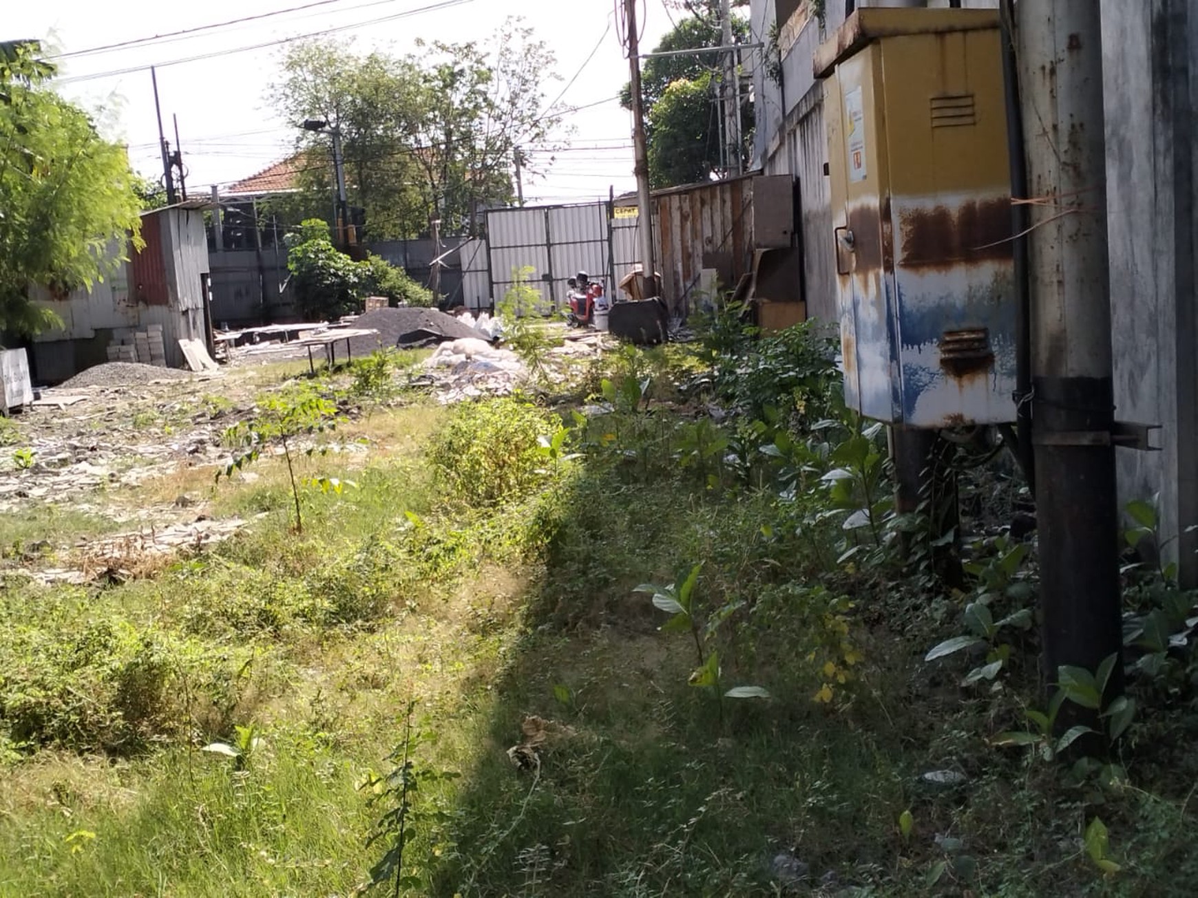 Rumah Hitung Tanah dijual di Raya Banyu Urip Surabaya, Sisi Atas