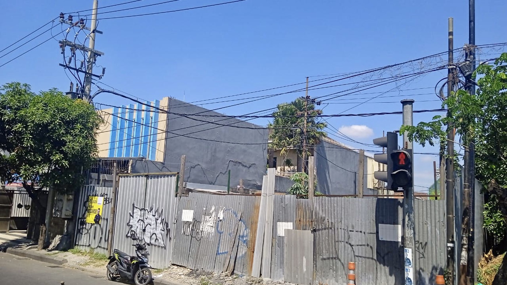 Tanah cocok untuk Ruko dijual di Raya Banyu Urip Surabaya, Sisi Atas