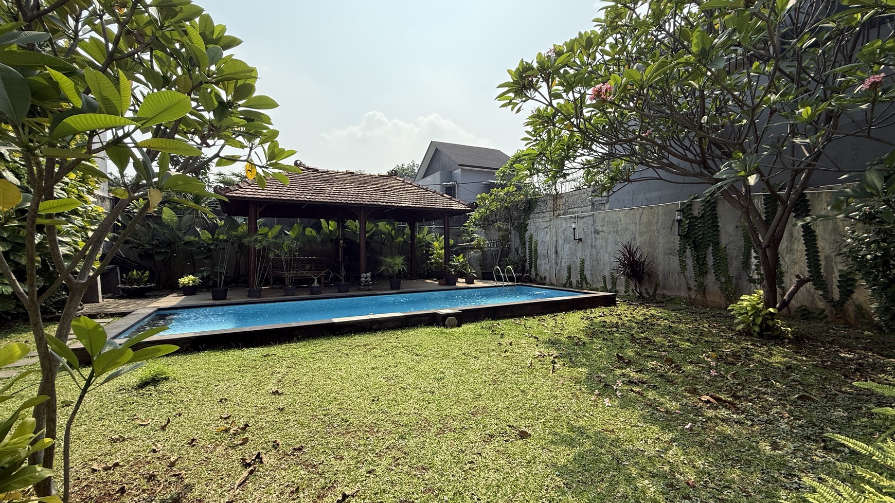 BEAUTIFUL HOUSE AT CIPETE AREA, NEAR FRANCE SCHOOL