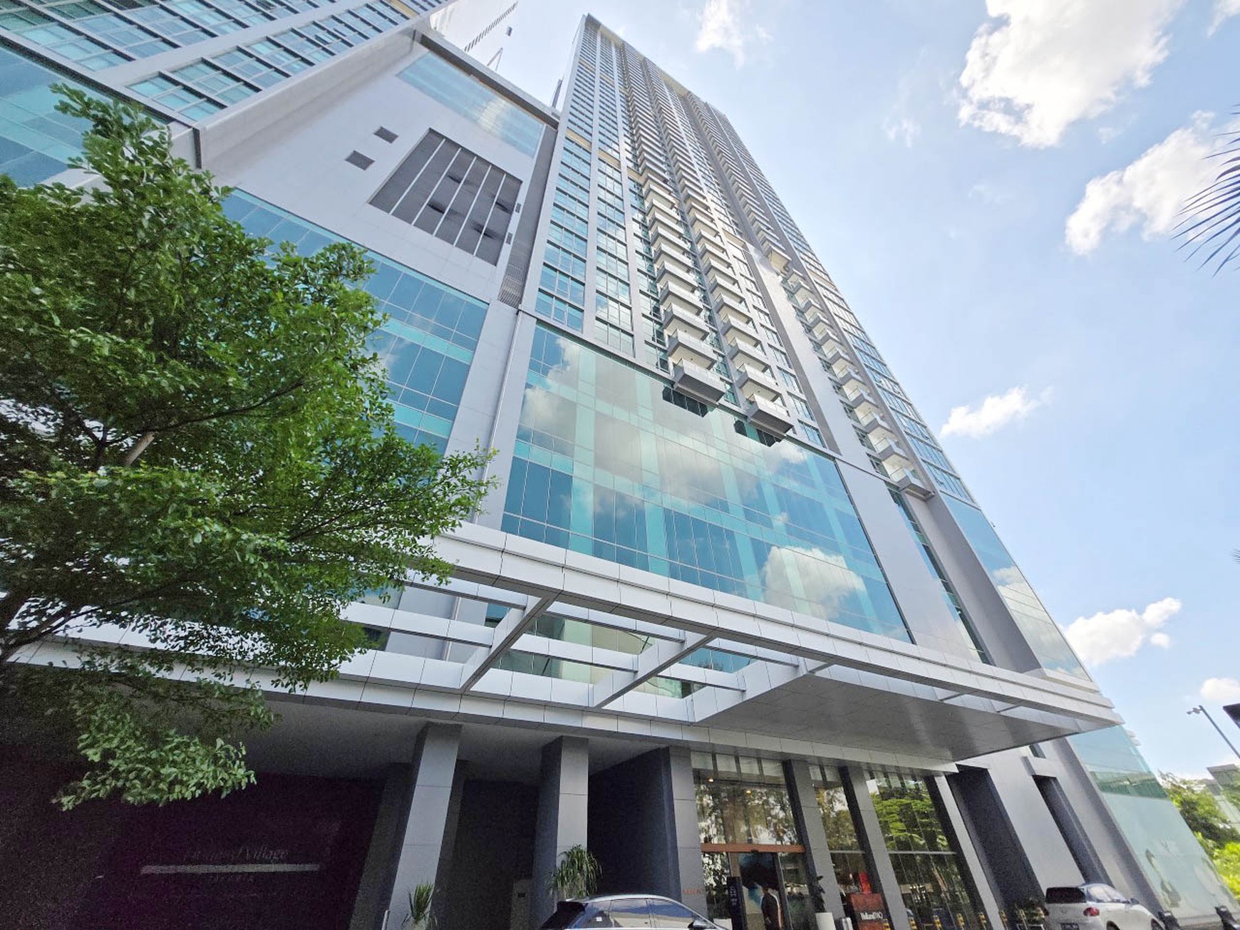 Apartemen Holland Village, private lift, baru, Jakarta Pusat