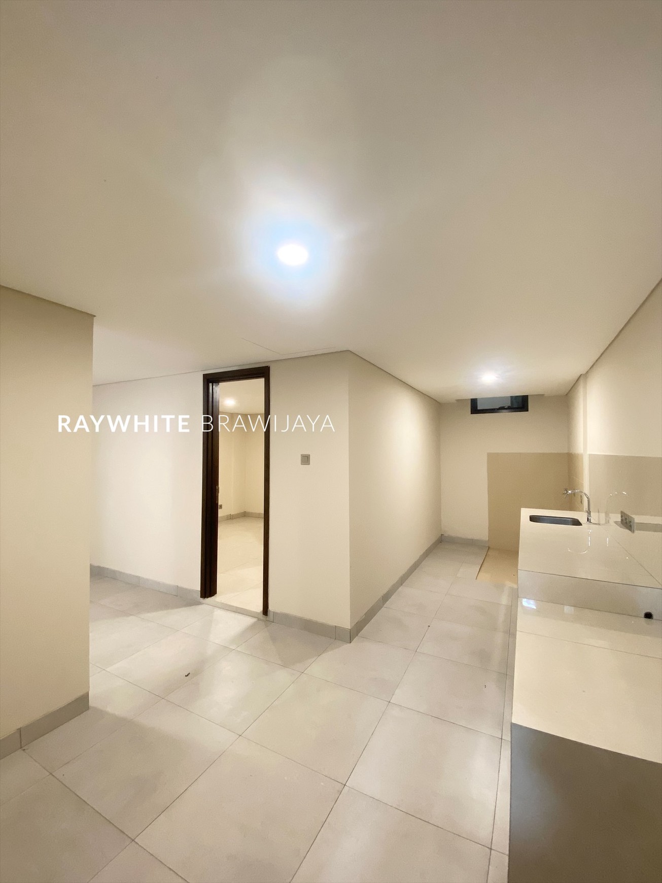 Brand New Townhouse dalam kompleks Elit Area Pondok Indah