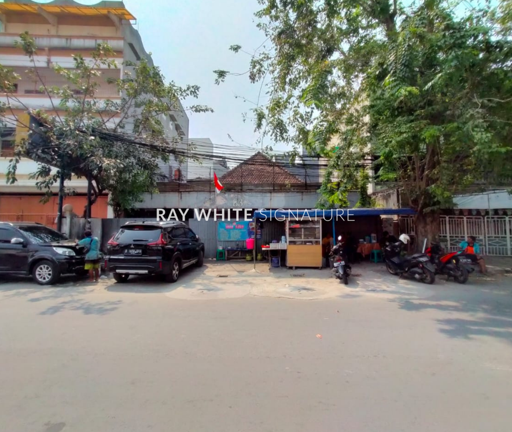 Rumah Tua Untuk Usaha di Jl Batu Ceper
