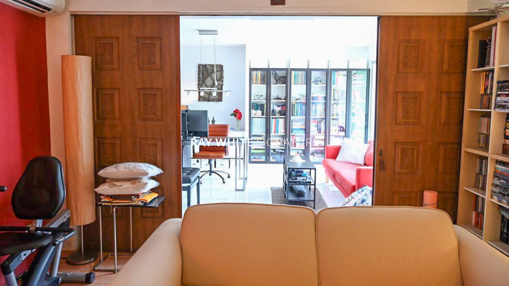 Rumah Lama Terawat Lokasi Prime di Jl Wijaya 5