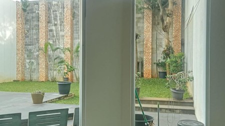 Dijual Rumah Eksklusif 2 Lantai di Menteng