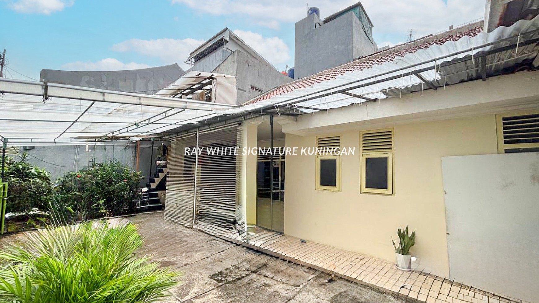 Rumah & Kost Strategis di Jl. Komando III, Setiabudi