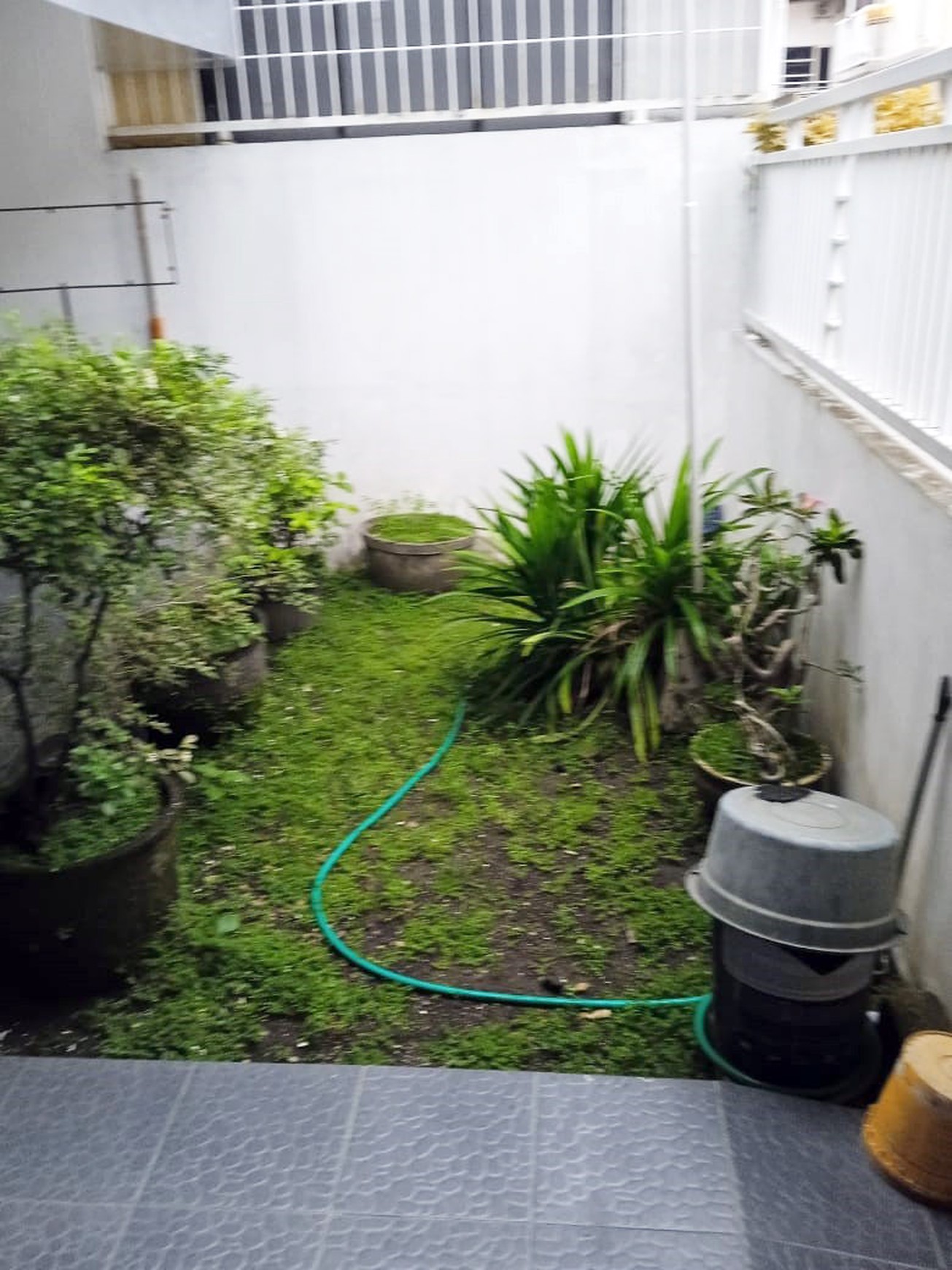 Rumah di Menanggal Regency Surabaya Selatan, Minimalis, 2 Lantai, One Gate System, Siap Huni !!! - WNA -